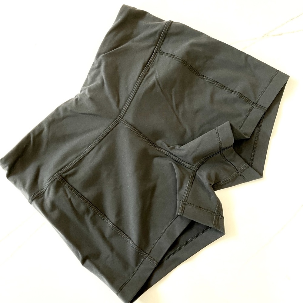 Reebok’s women’s bike shorts in black, 4”